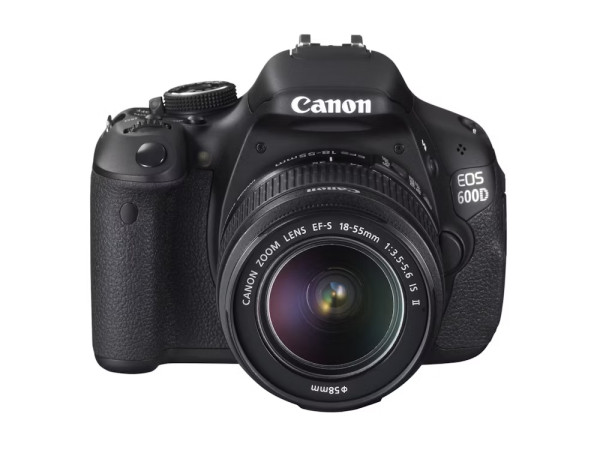 Canon EOS 600D camera with lens 